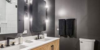 212 W Washington Street Gallery 22