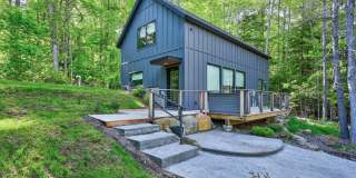 18 Woody Lane Gallery 1