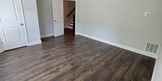 1202 Ainsworth Alley Gallery 7