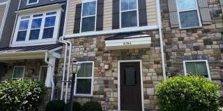 41746 MCMONAGLE Square Gallery 1