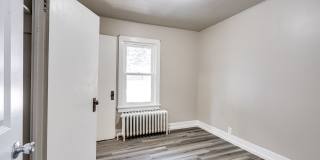 579 Mt. Vernon St. Gallery 6