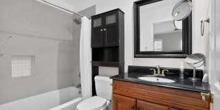 Charming 2BR Townhome in Beaumont Gallery 18