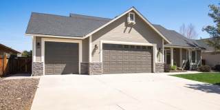 Well-maintained 3-bedroom, 2-bath home Gallery 1