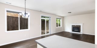 Beautiful 3 Bedroom 2.5 Bathroom Home in Bothell Gallery 6