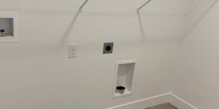 Short term lease available flexible end date Gallery 11
