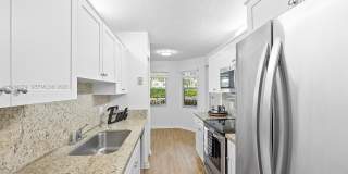1401 SW 128th Ter Gallery 2