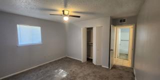 Very nice home located in the Eisenhower Village! NO PETS! Gallery 11