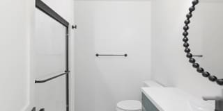 Beautiful modern 3 Bed + 3 Bath House + Pool + Garage Gallery 25