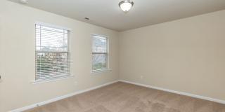 Gorgeous LARGE Family Home! Gallery 26