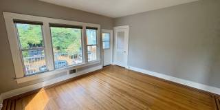 1420 Warren Ave N Apartments Gallery 8