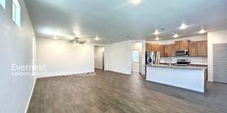 2216 Hornbeam Street Gallery 4