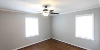 3 Bedroom, 1.5 Bath! New on the Market and Newly Renovated! Better Hurry!! Gallery 12