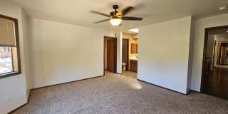 Stunning House with a Pool in West Redding Coming Available in August! Gallery 9