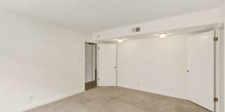 HUGE 2 bed 2 bath in Prime Santa Monica! Gallery 25