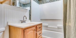 Beautiful 4-Bedroom, 1.5 Bathroom Home Gallery 13