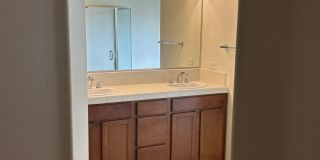 Spacious home in University Park Gallery 20