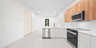 1805 W 10th Street Gallery 11