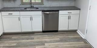 2 or 3 bedroom Full Remodeled 2 or 3 bedroom Full Remodeled Gallery 1