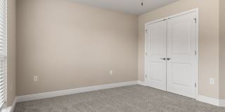Spacious 4-Bedroom Home - Great Location Gallery 24