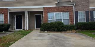 Charming 2BR House in Riverdale Gallery 1