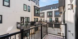 Reservoir District Townhome | 3 Bed + Den | 3.5 Bath | 1,800 Sf | Large Private Rooftop Deck & Balcony | 1 Car Garage Gallery 9