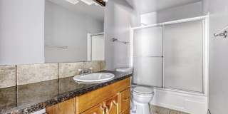 1 MONTH FREE!! 2B/1B Upper Level Condo in Cottonwood Villas - Available NOW! Gallery 15