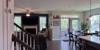 Spacious 4BR House in Clayton Gallery 1