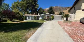 3 Bedroom Single Story Home for Rent in Newhall. Gallery 1