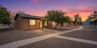 Charming 1BR Townhome in Phoenix Gallery 19