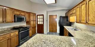 Prime Baton Rouge Location! 3BR Garden Home Across from Perkins Rowe Prime Baton Rouge Location! 3BR Garden Home Across from Perkins Rowe Gallery 5