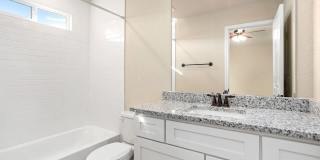Beautiful Townhome 3/2.5 Gallery 24