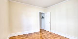 OR BEST OFFER **SPACIOUS FIRST FLOOR 2 BEDROOM WITH WASHER/DRYER SEPARATE DINING ROOM Gallery 19