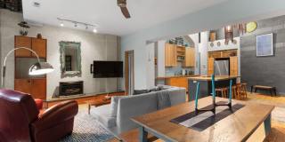 32 Broadway Street Gallery 14