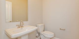 Modern 4 Bedroom Home in Red Bank Gallery 9