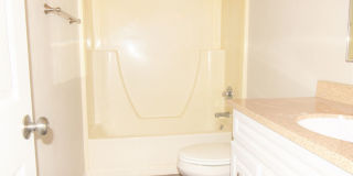 Charming Home with Garage and Yard! PETS WELCOME Gallery 9