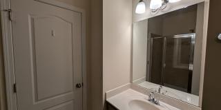 Stunning 7 Bedroom House with a Loft and Updated Kitchen in Harrisburg Gallery 7