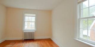 2027-2028 School Year / 8 Bdrm / 3 Bath Steps from UVA Grounds Gallery 11