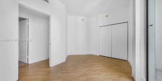 350 NE 24th St Gallery 18