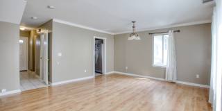 Lovely 2 bed 1.5 bat Condo is quiet Stamford Neighborhood Gallery 8