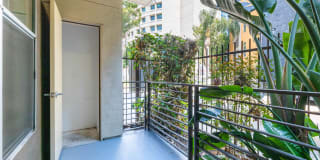 Pacific Place Gallery 32