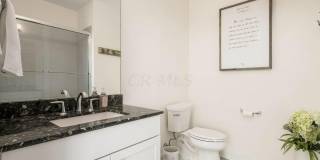 250 W Spring Street Gallery 17