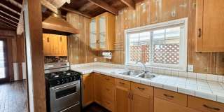 1 Bed + 1 Bath Cottage | Hollywood By the Sea | Unfurnished Gallery 9