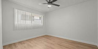 928 4th Street Gallery 33