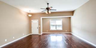 Ranch with Bonus in Fox Crossing! Gallery 6