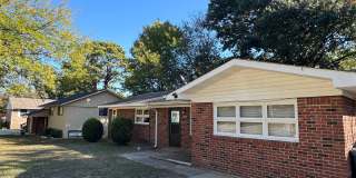 Updated 3 Bed / 1.5 Bath with Bonus Room! Gallery 1