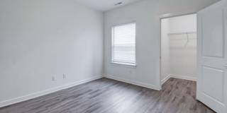 Merchant's Walk Gallery 32