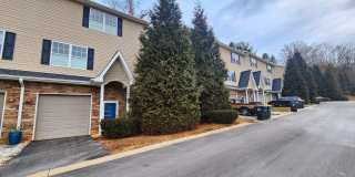 Well Maintained Woodfin Townhouse Rental! Gallery 1