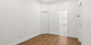 720 1/2 Queenstown Court - 3 Gallery 13