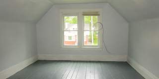 1613 West Kettelle Street Gallery 9