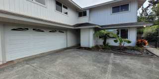 Spacious 5 Bedroom 3 Bath Duplex House w/ 2 car Garage and Gated Driveway in Mililani Gallery 1